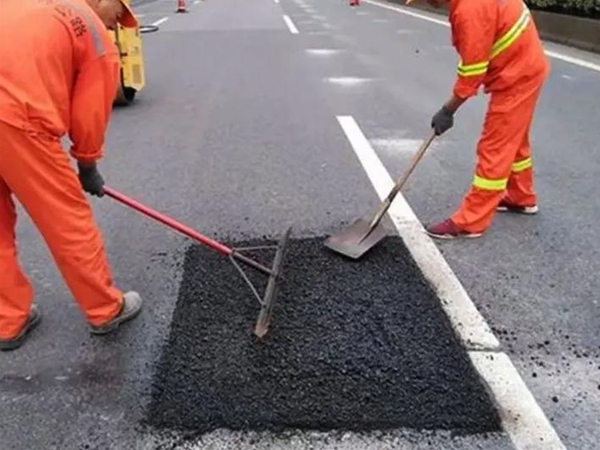 沥青道路修补